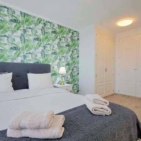 Villa Townhouse With Private Pool!