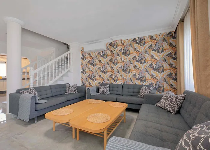 Villa Townhouse With Private Pool! *