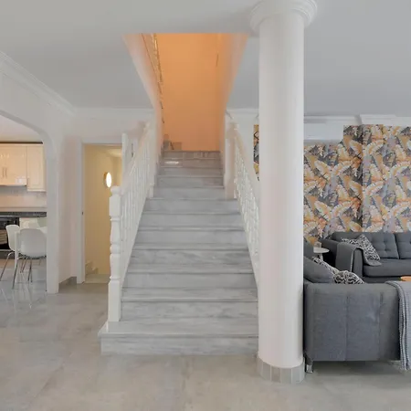 Townhouse With Private Pool! فيلة