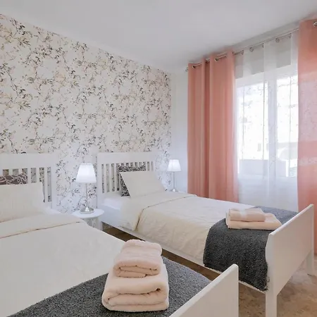 וילה Townhouse With Private Pool!